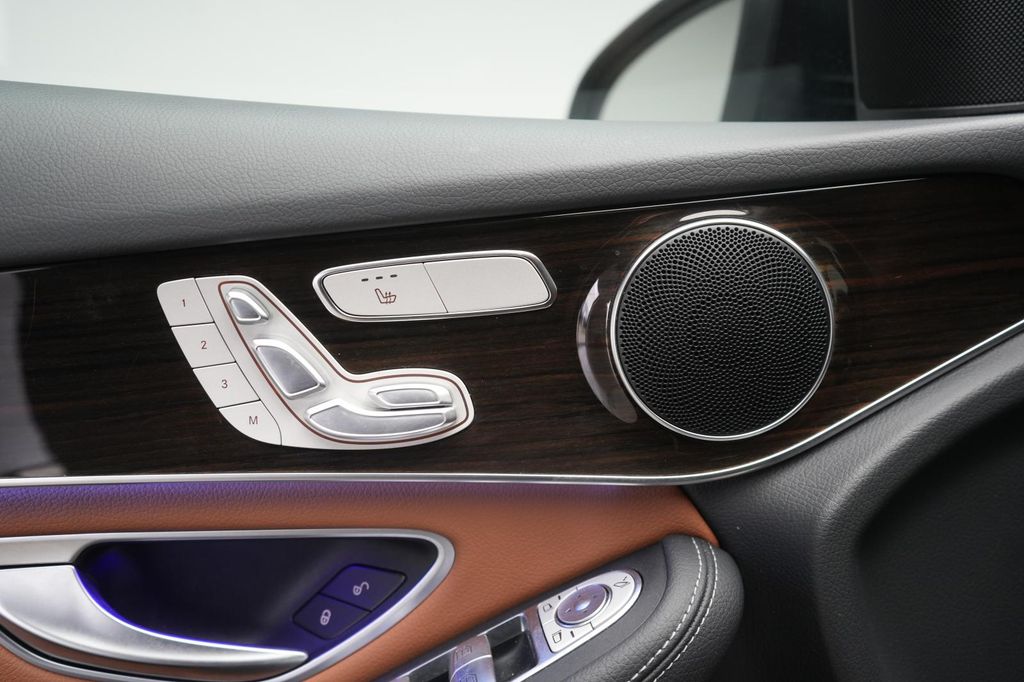 Mercedes-Benz GLC 300 2021