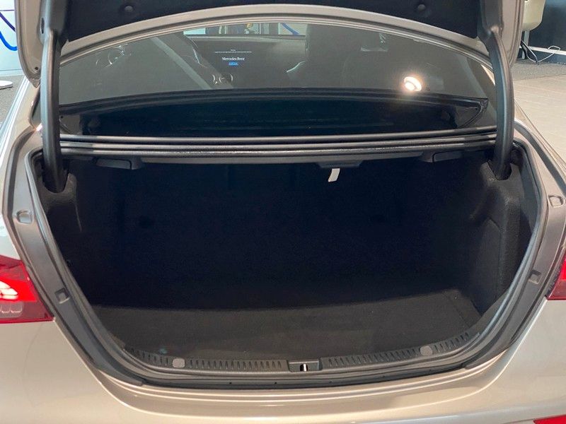 Mercedes-Benz E 220 2022