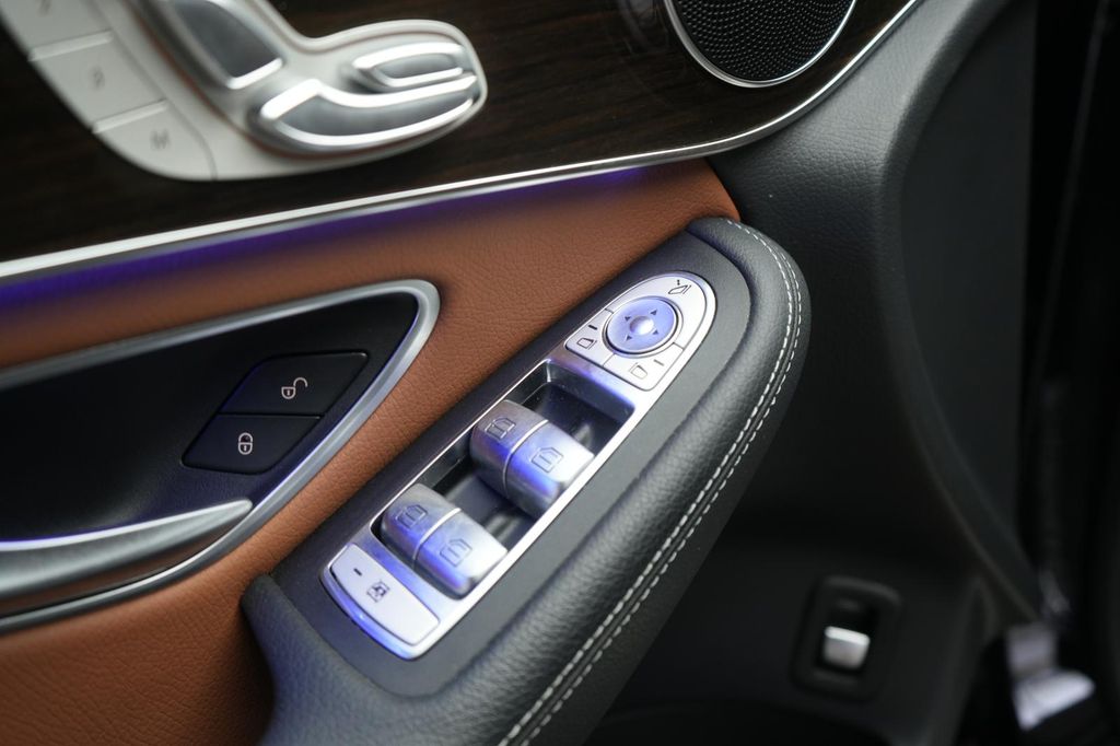 Mercedes-Benz GLC 300 2021