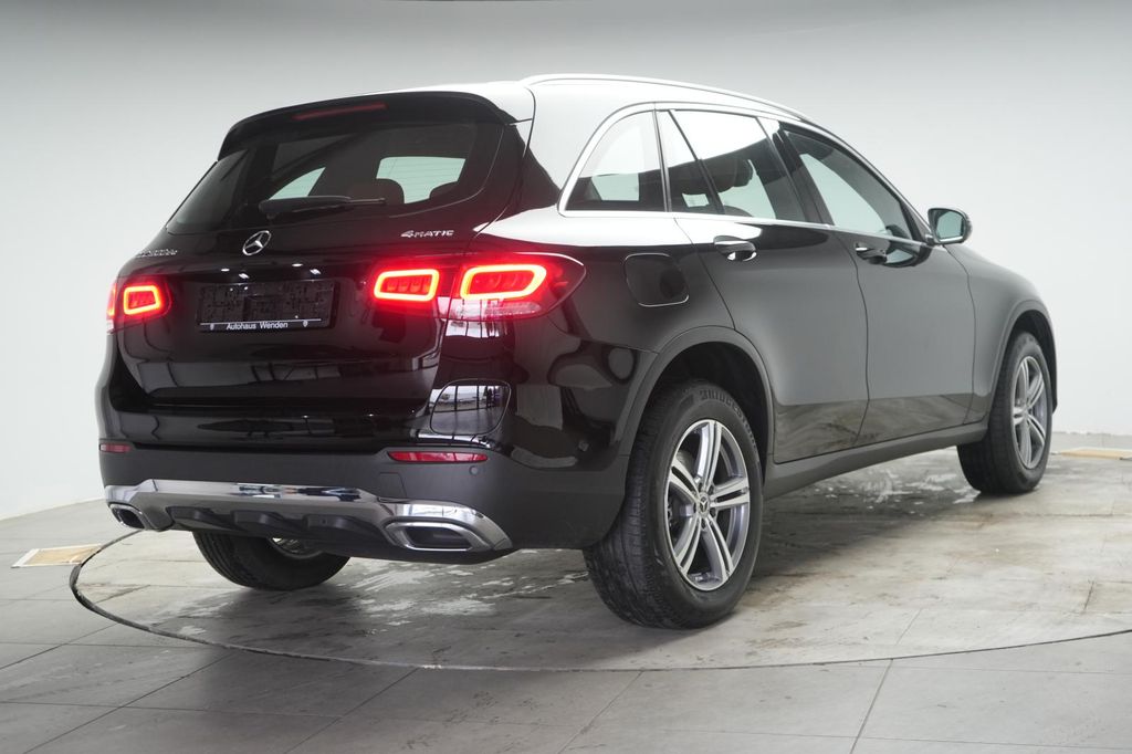 Mercedes-Benz GLC 300 2021
