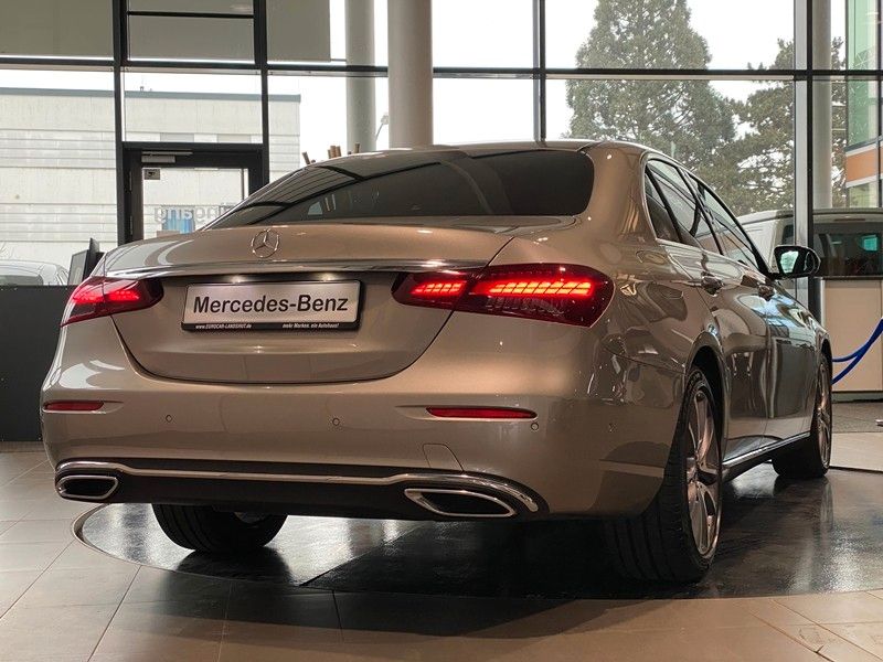 Mercedes-Benz E 220 2022