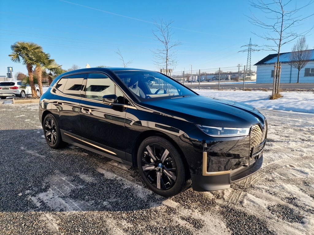 BMW iX 2023