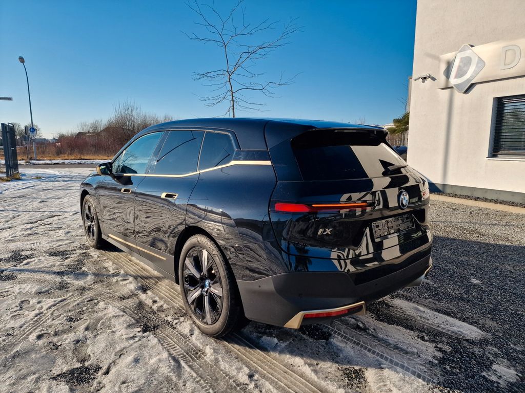 BMW iX 2023