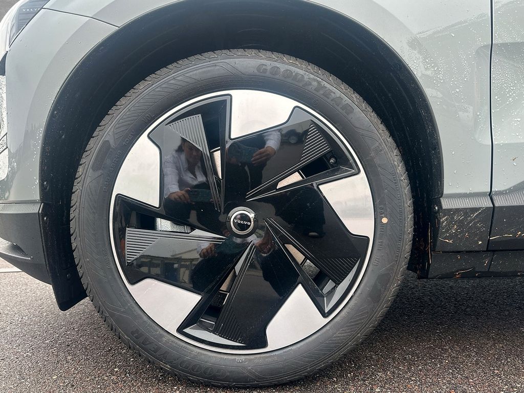 Volvo EX30 2025
