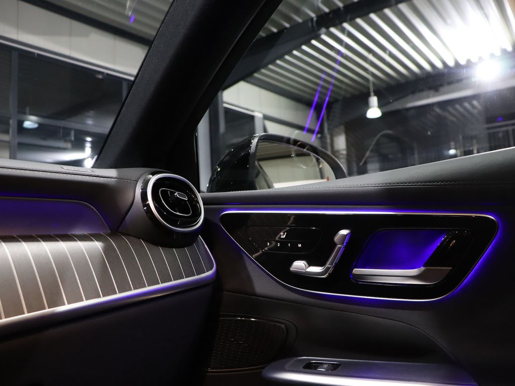 Mercedes-Benz GLC 300 2023