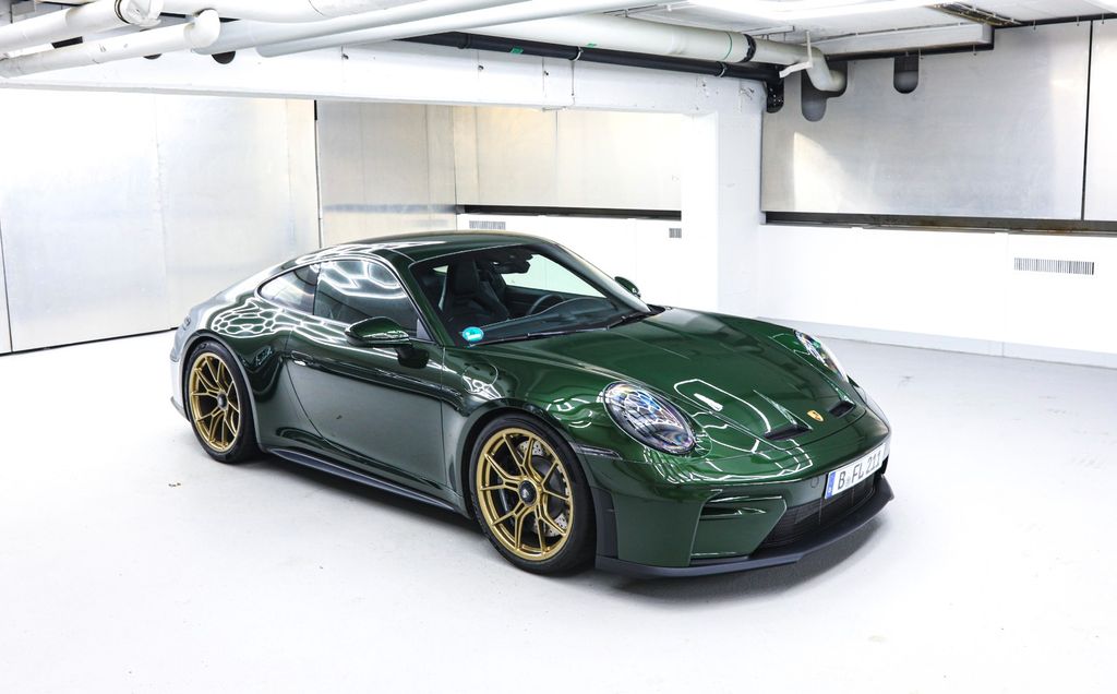Porsche 992 2025