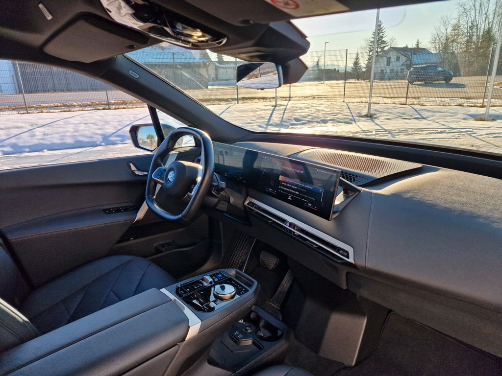 BMW iX 2023