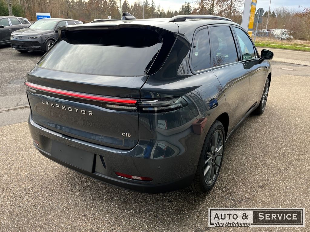 Leapmotor C10