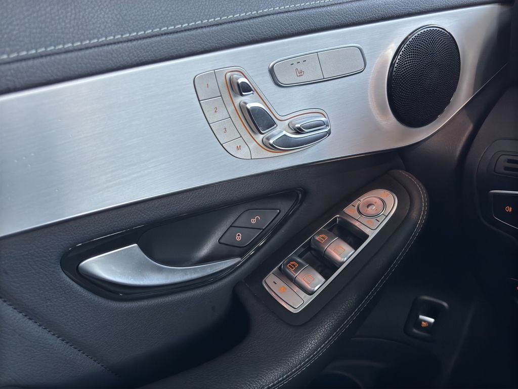 Mercedes-Benz GLC 300 2020