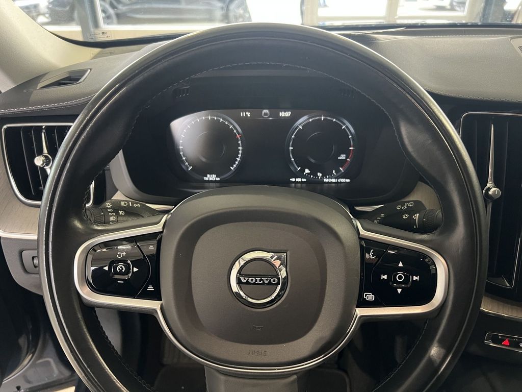 Volvo XC60 2021