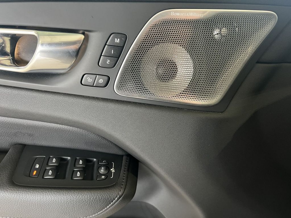 Volvo XC60 2021