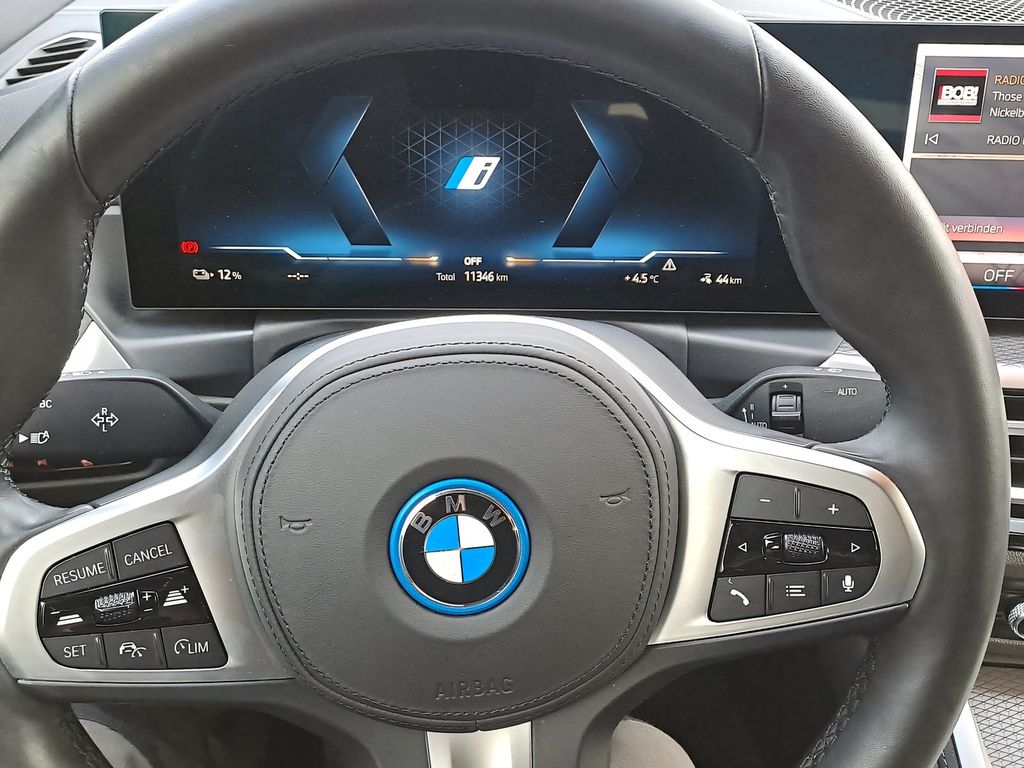 BMW i4 2023