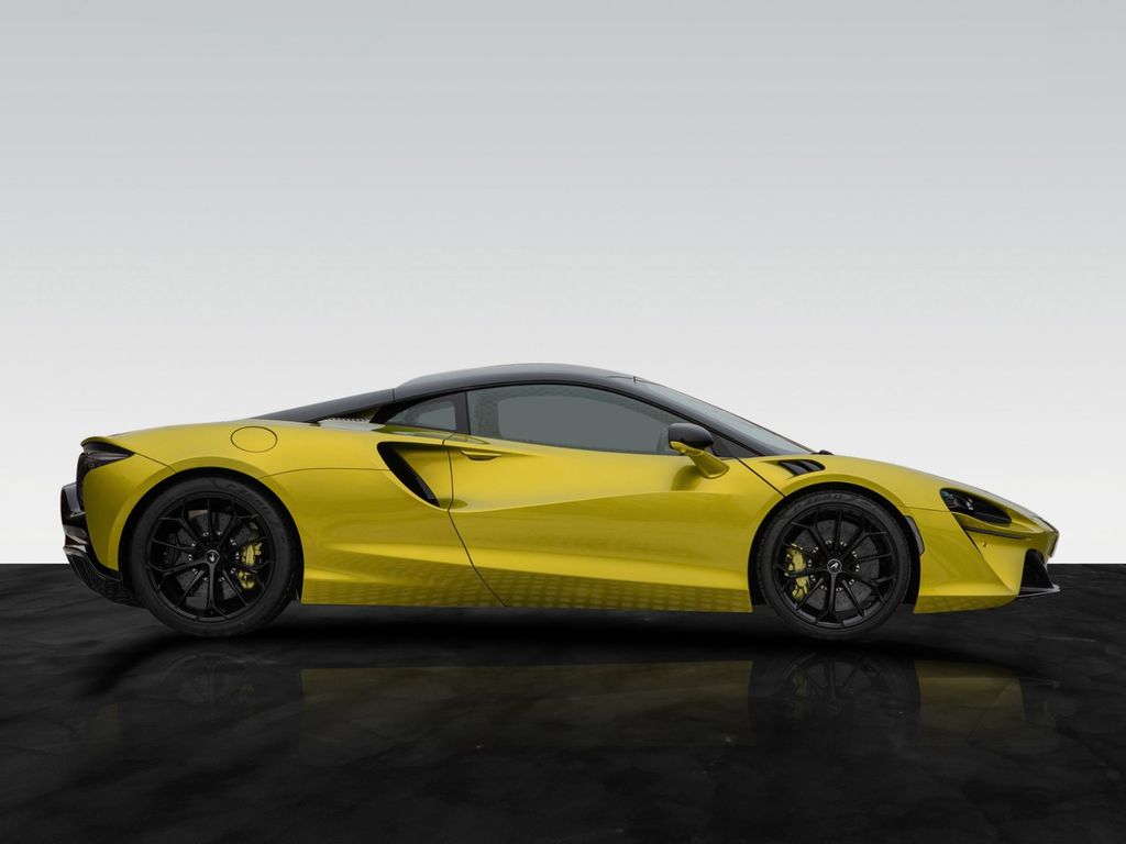 McLaren Artura 2024