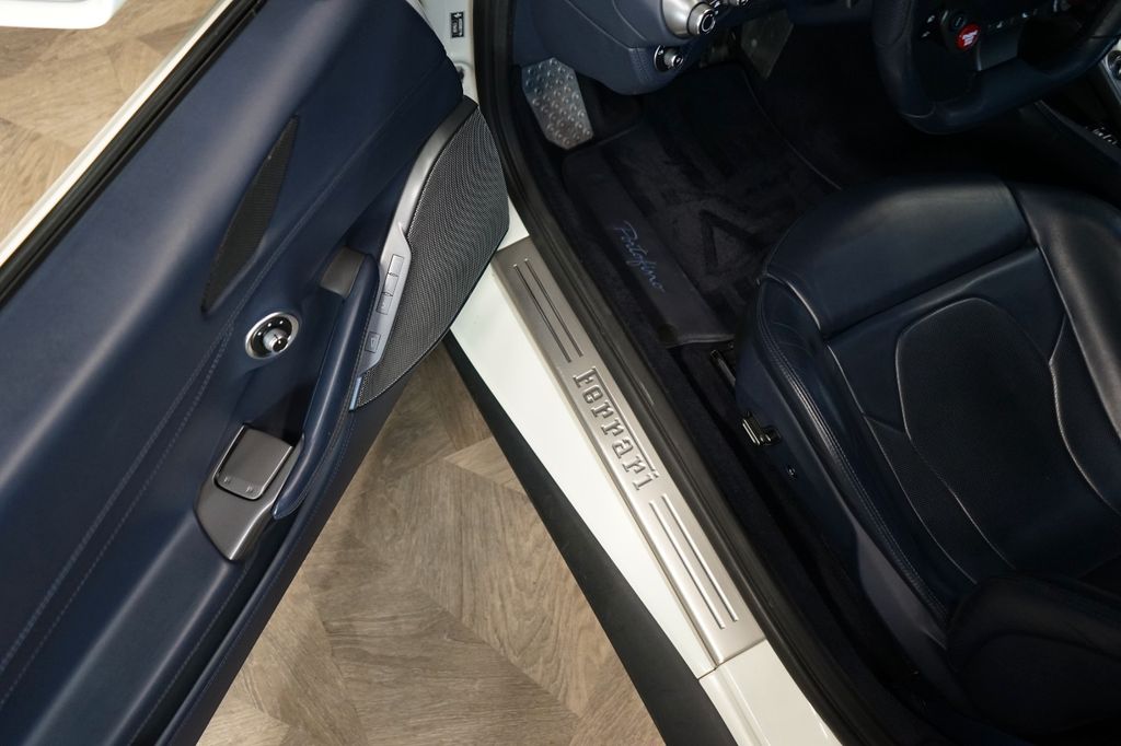 Ferrari Portofino 2021