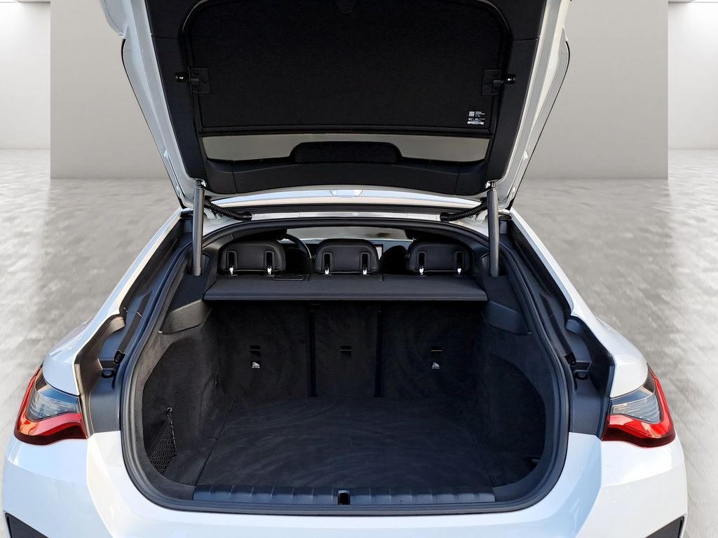 BMW i4 2023