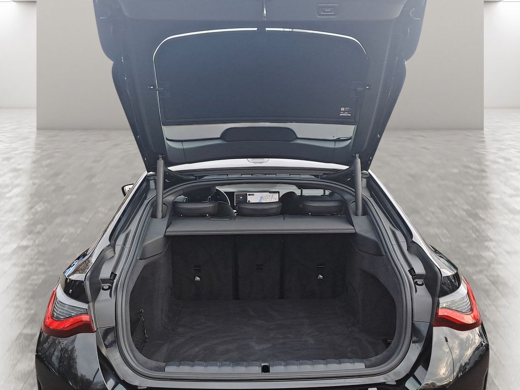 BMW i4 2023
