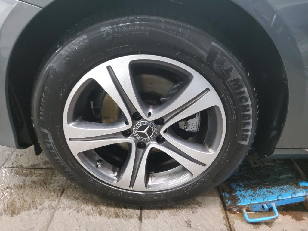 Mercedes-Benz E 220 2019