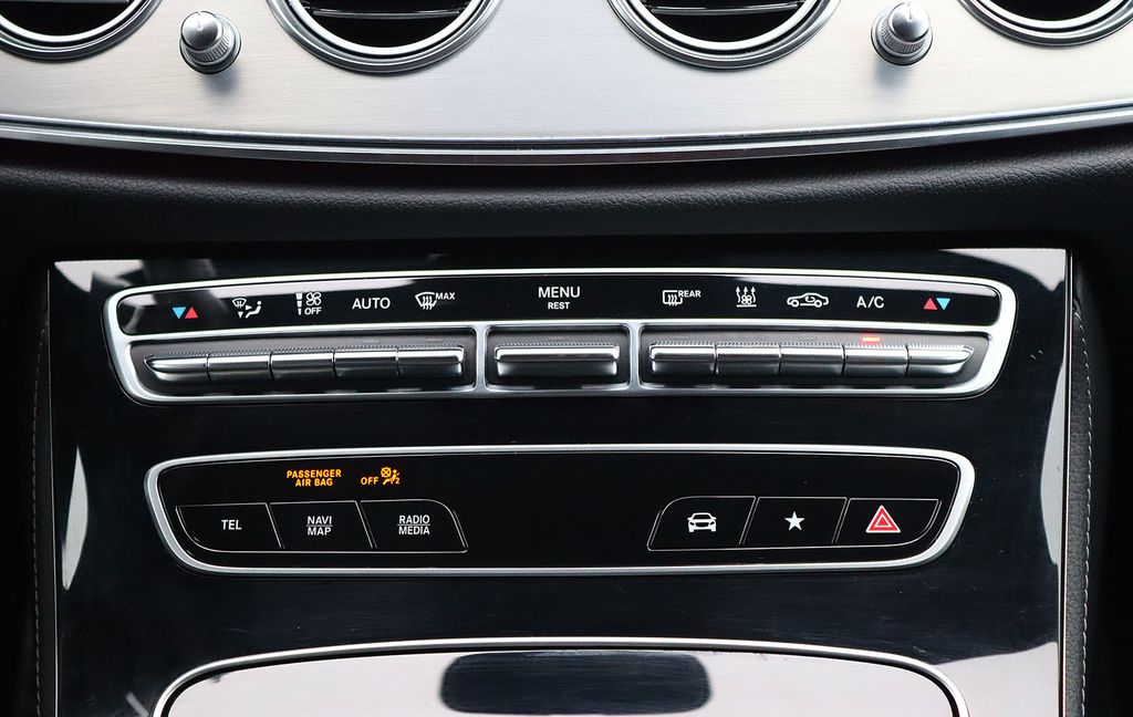 Mercedes-Benz E 300 2022