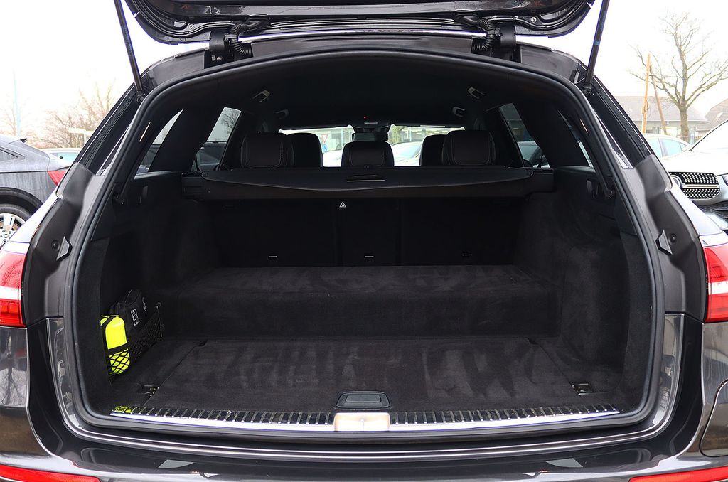 Mercedes-Benz E 300 2022