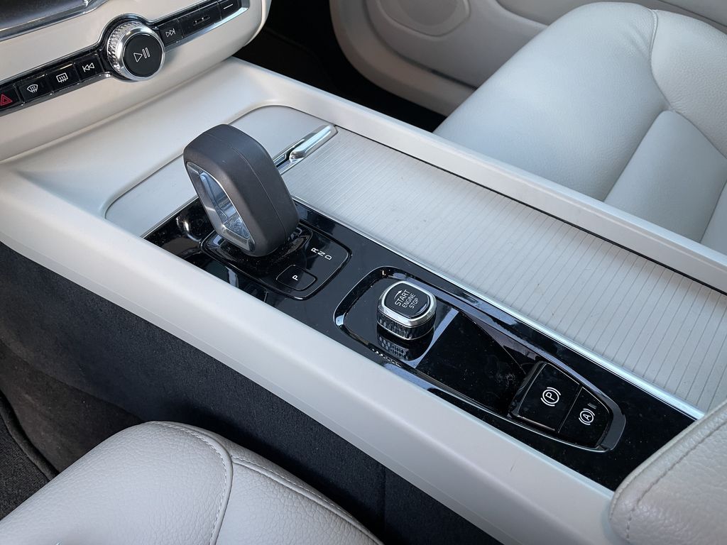 Volvo XC60 2022