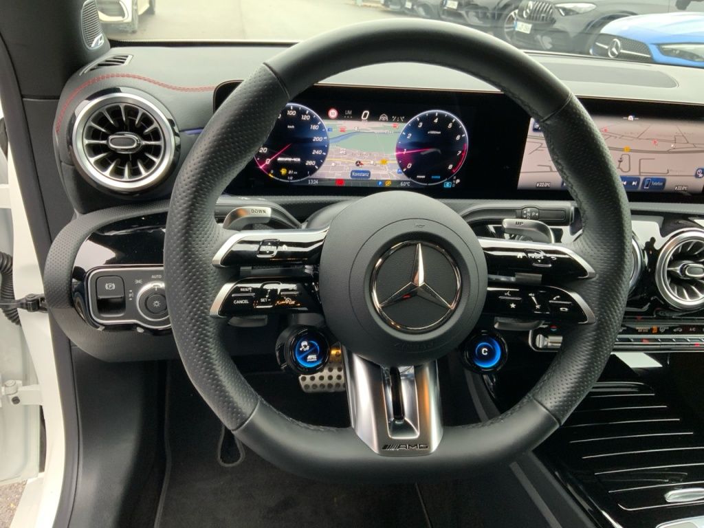 Mercedes-Benz CLA 35 AMG 2024