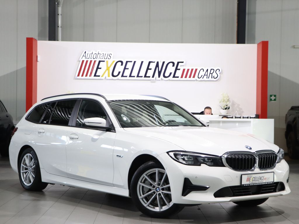 BMW 330 2022