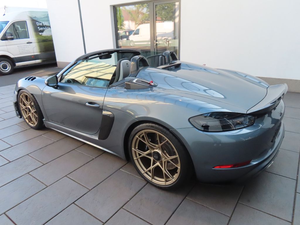 Porsche Boxster 2024