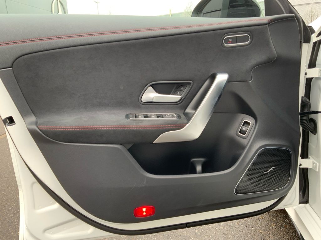 Mercedes-Benz CLA 35 AMG 2024