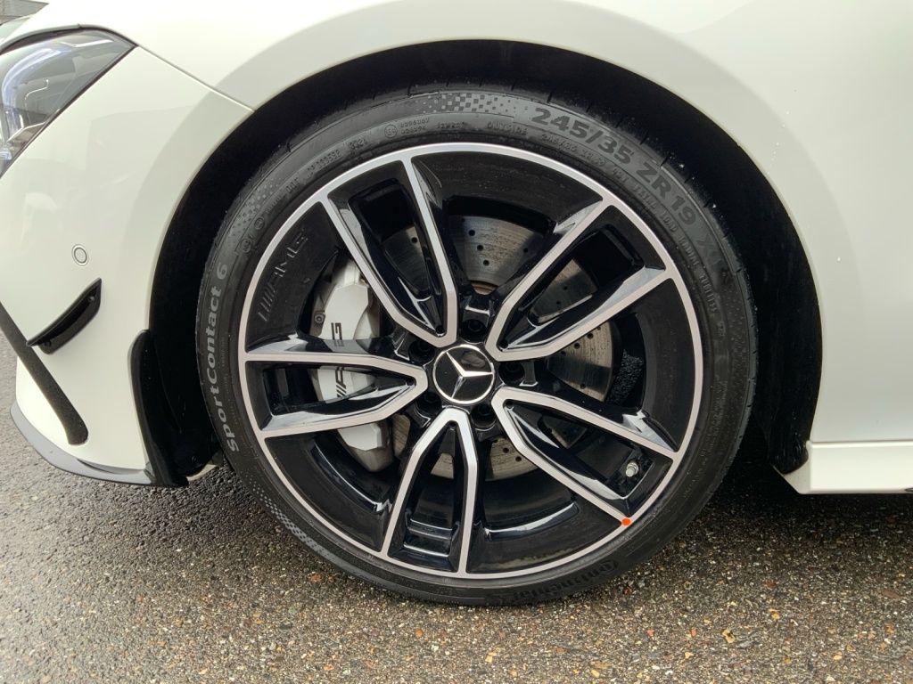 Mercedes-Benz CLA 35 AMG 2024