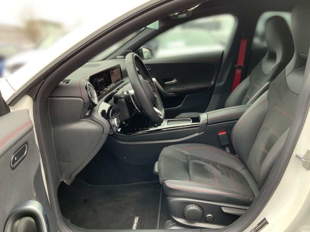 Mercedes-Benz CLA 35 AMG 2024