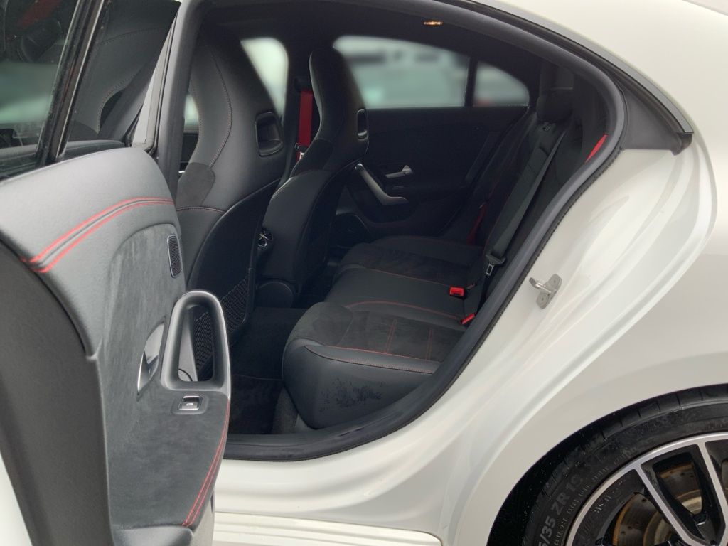 Mercedes-Benz CLA 35 AMG 2024