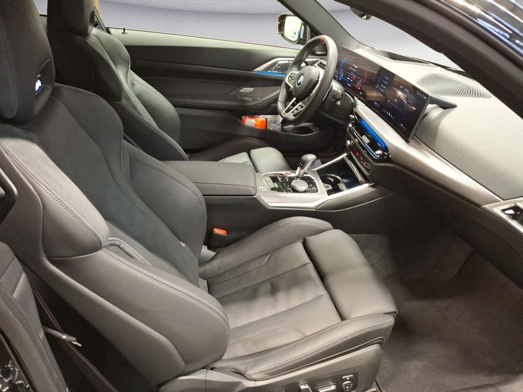 BMW M4 2025