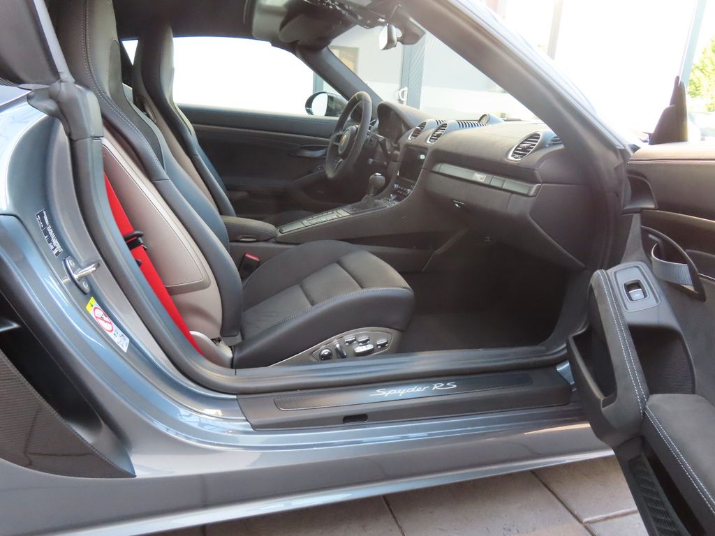 Porsche Boxster 2024