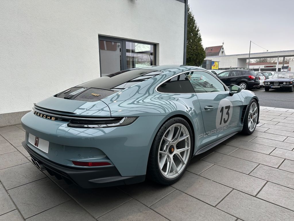 Porsche 992 2025
