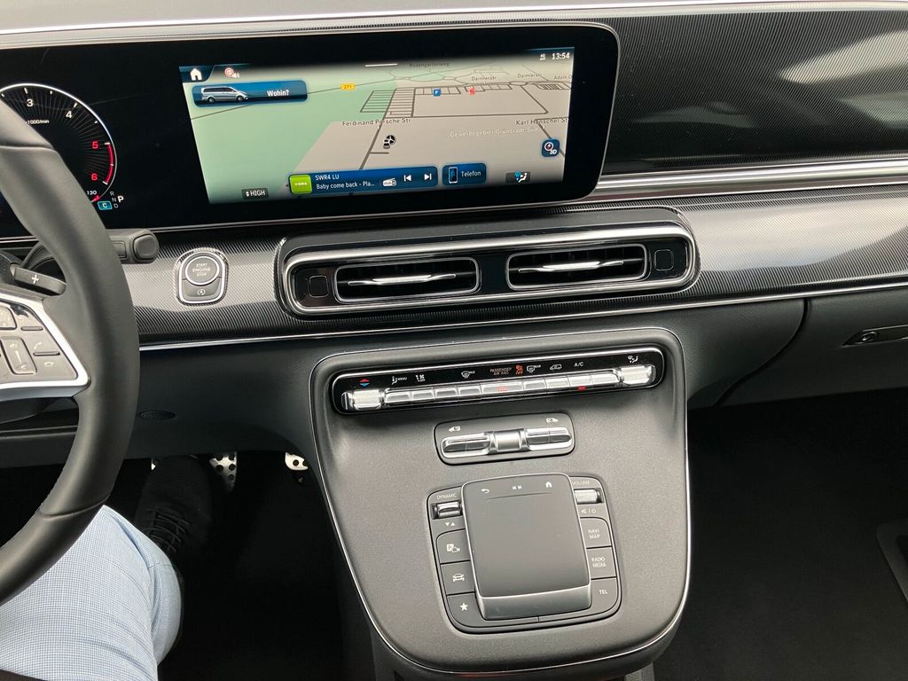 Mercedes-Benz V 220 2024