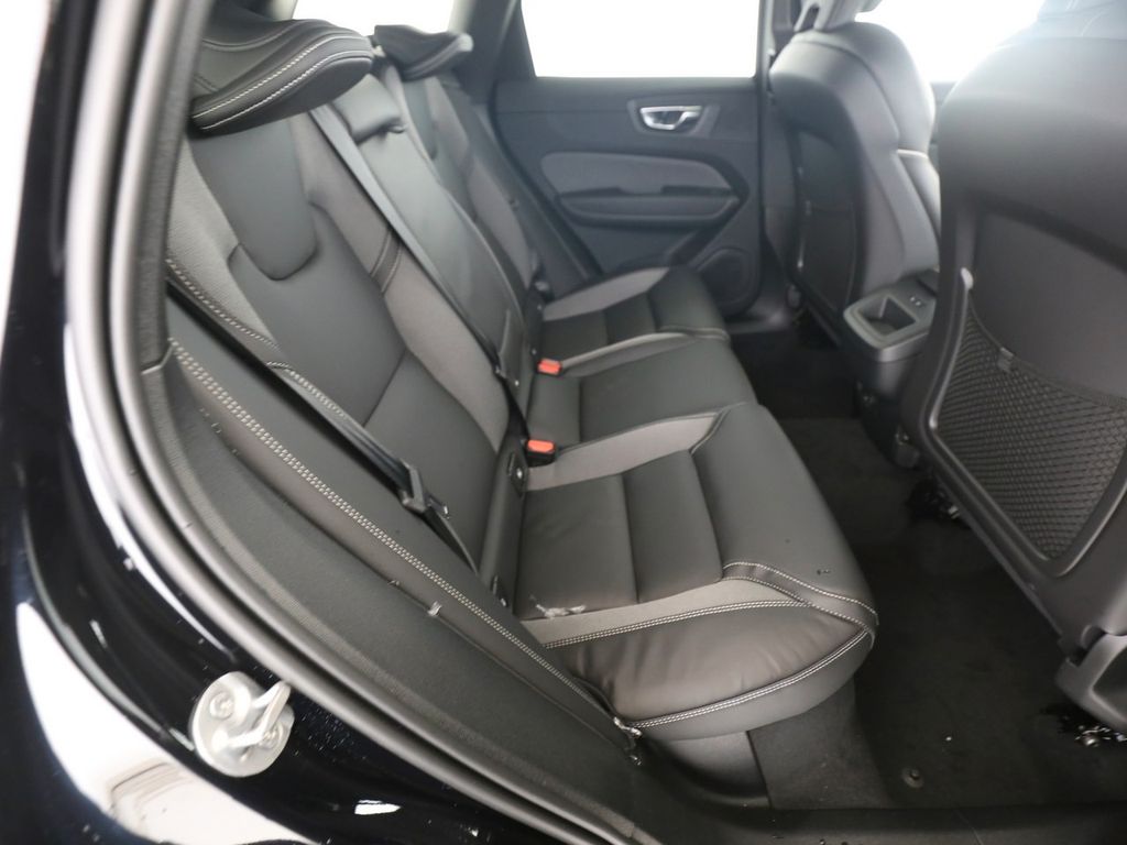 Volvo XC60 2025