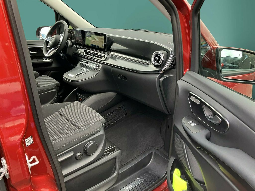 Mercedes-Benz V 220 2024