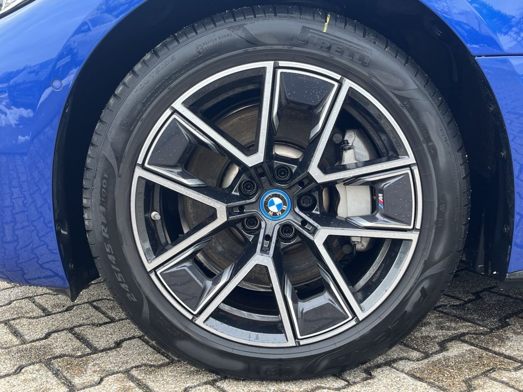 BMW i4 2022