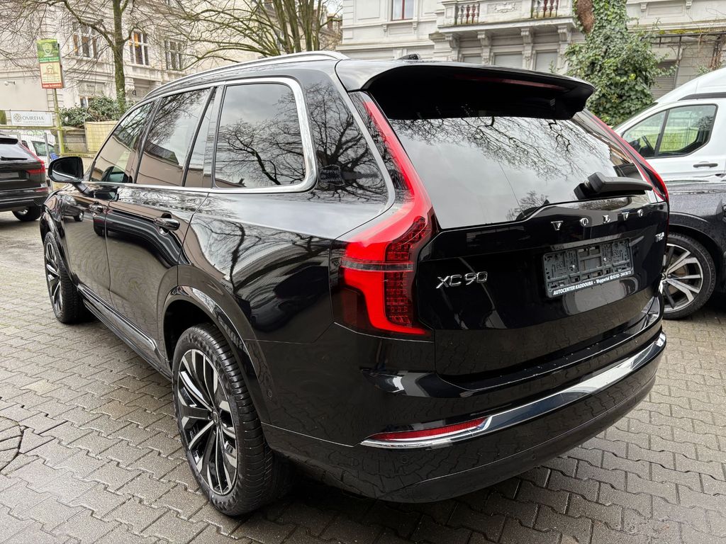 Volvo XC90 2025