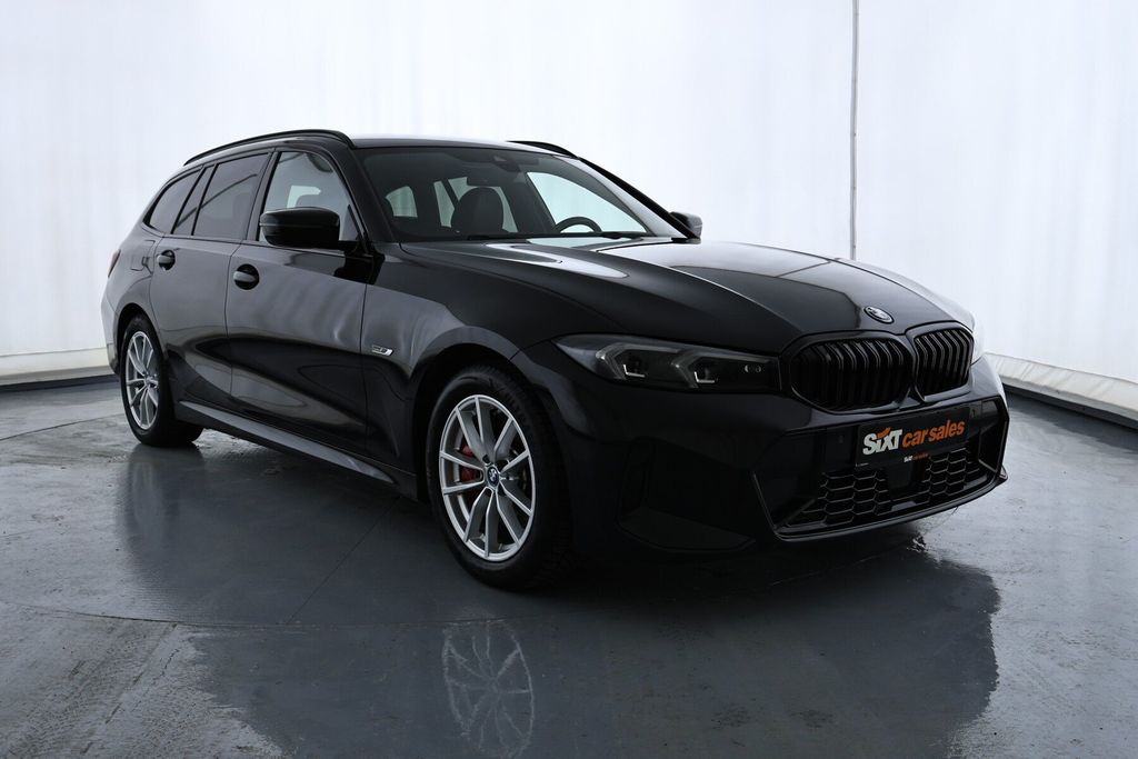 BMW 330 2022