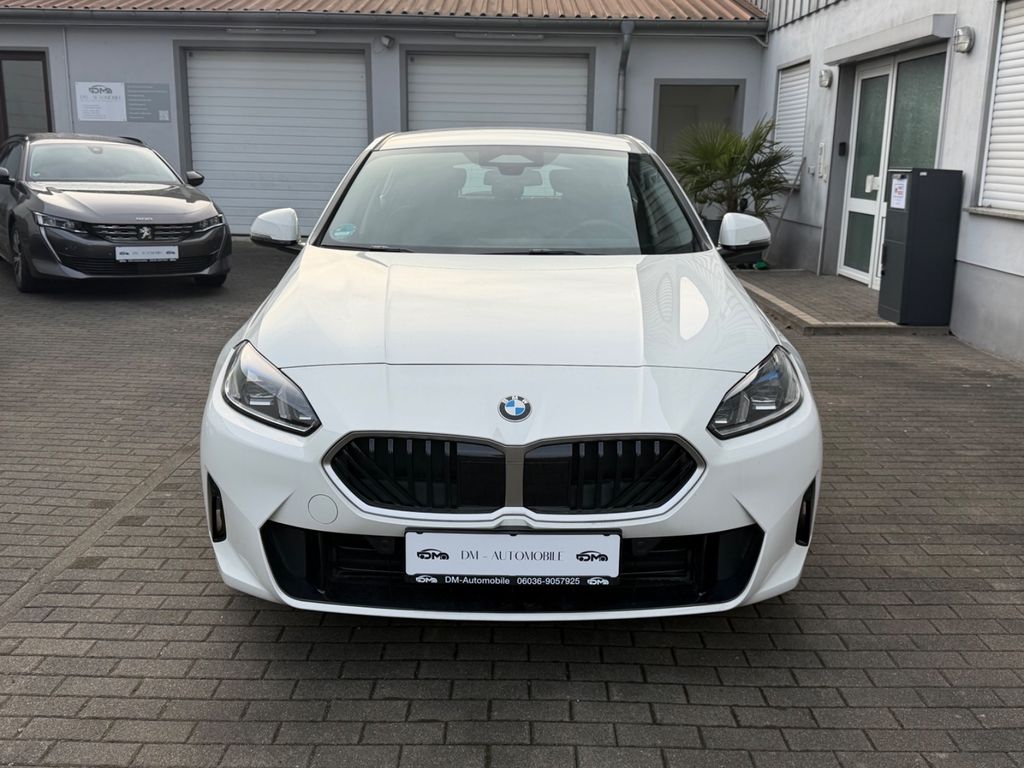 BMW 120 2024