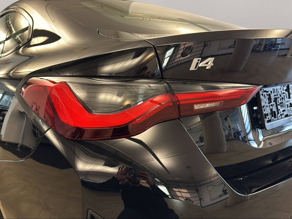 BMW i4 2023