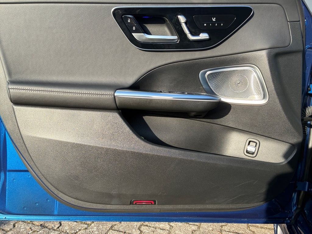 Mercedes-Benz C 300 2024