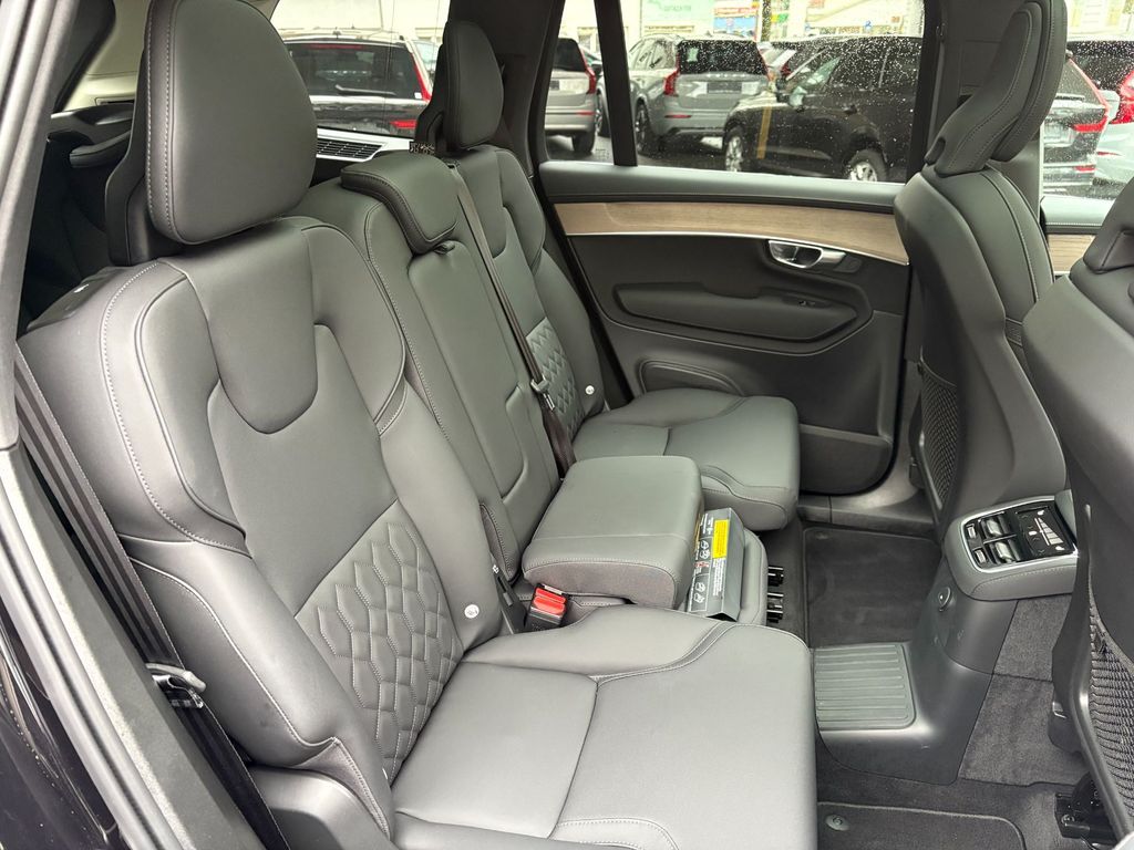 Volvo XC90 2025