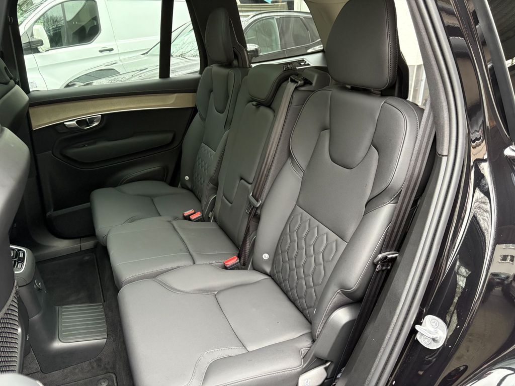 Volvo XC90 2025