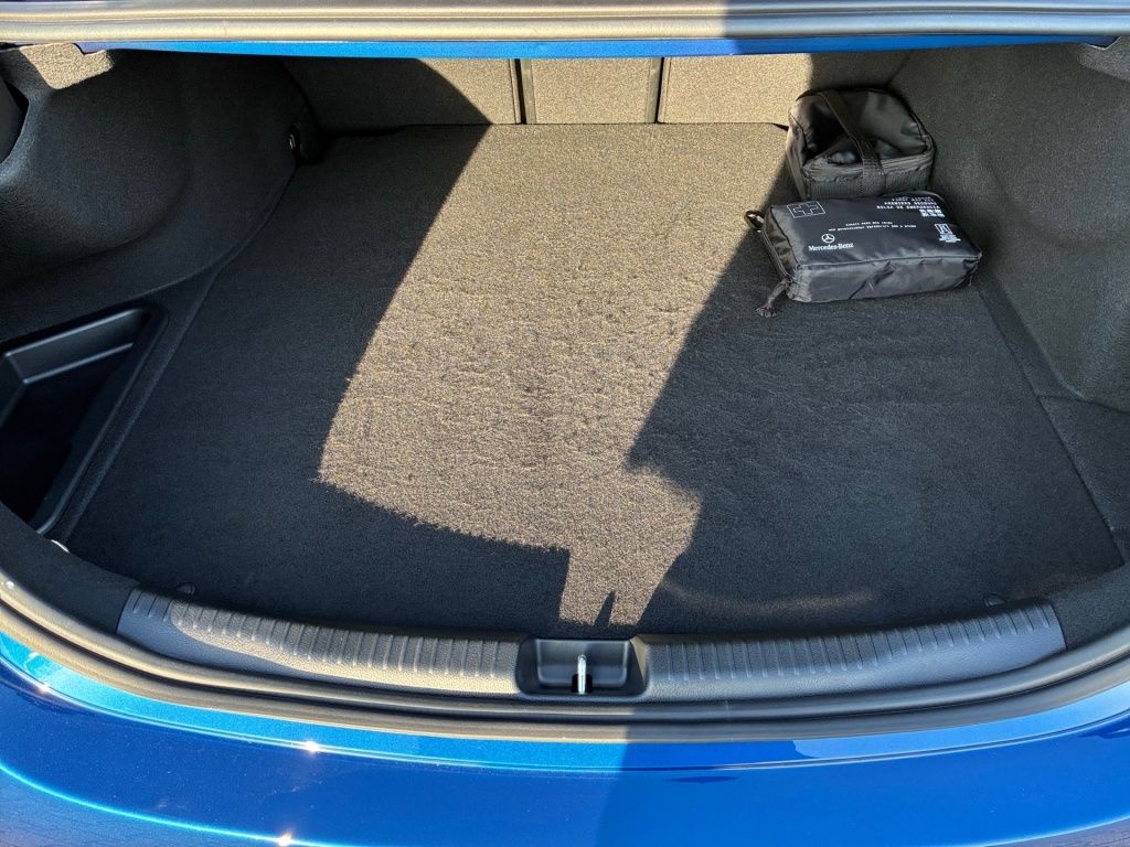 Mercedes-Benz C 300 2024