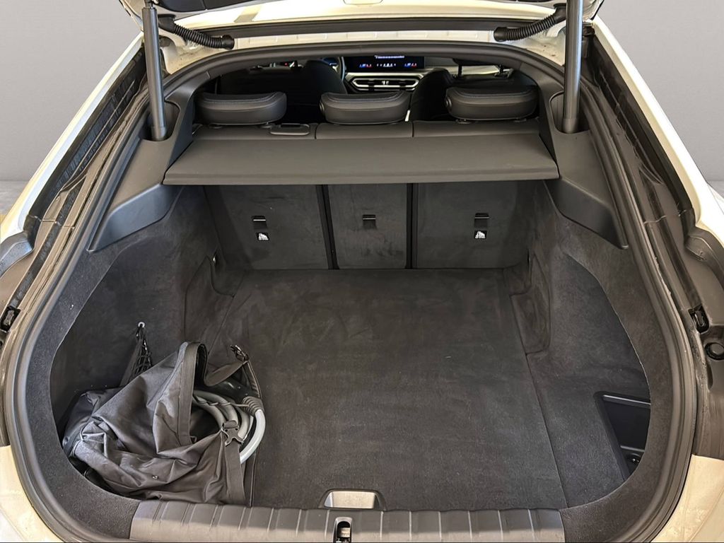BMW i4 2023