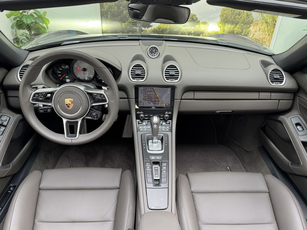 Porsche Boxster 2025