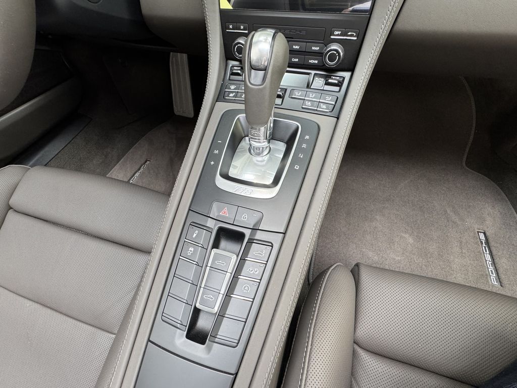 Porsche Boxster 2025