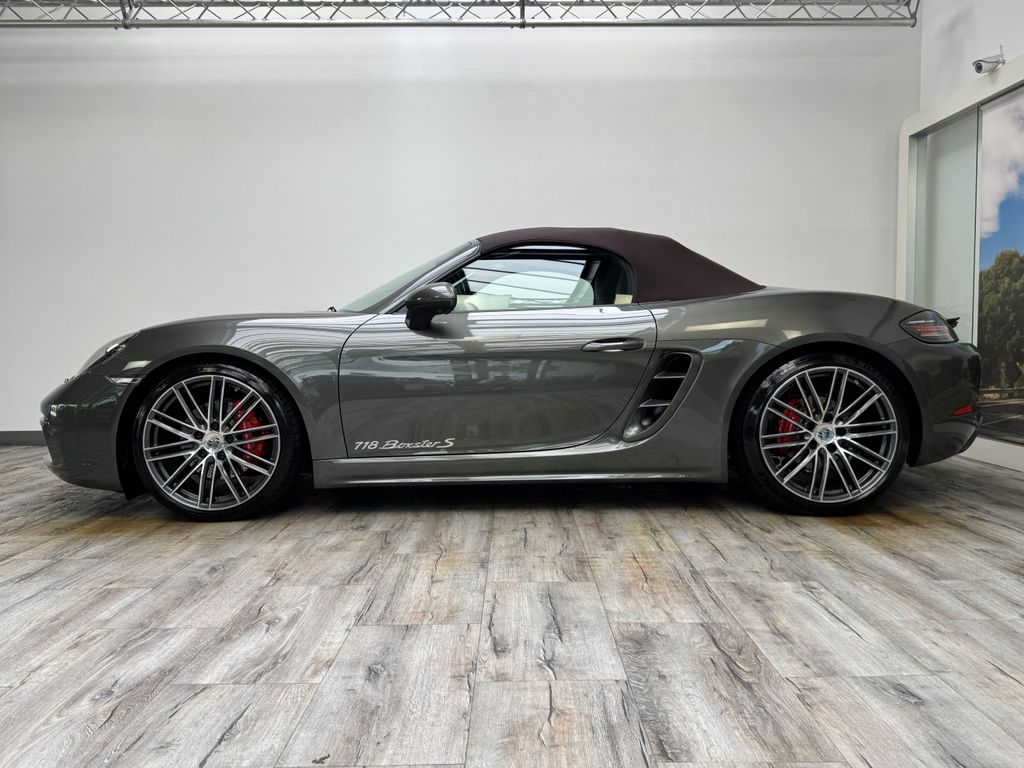 Porsche Boxster 2025